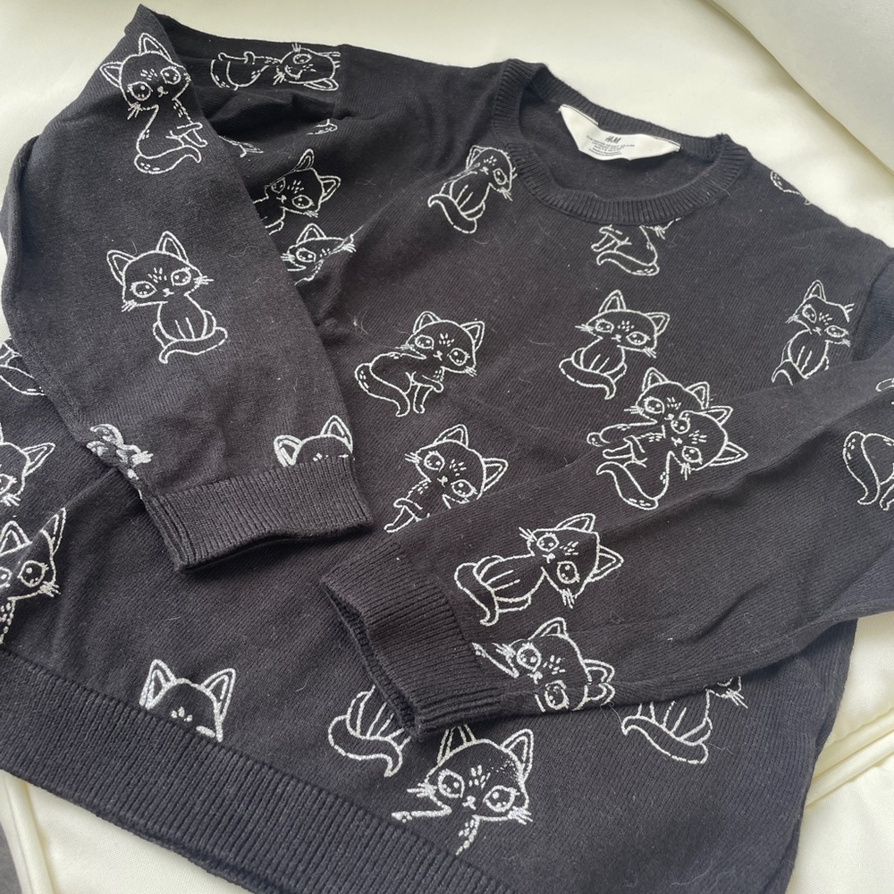 H&M Black Knit Top with White Cat Design